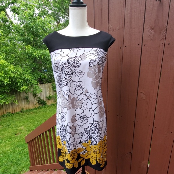 Signature by Sangria Dresses & Skirts - Signature by sangria floral Dress